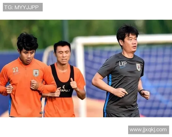 被伤害的足球明星背后的故事与复苏之路探寻心灵的坚韧与勇气